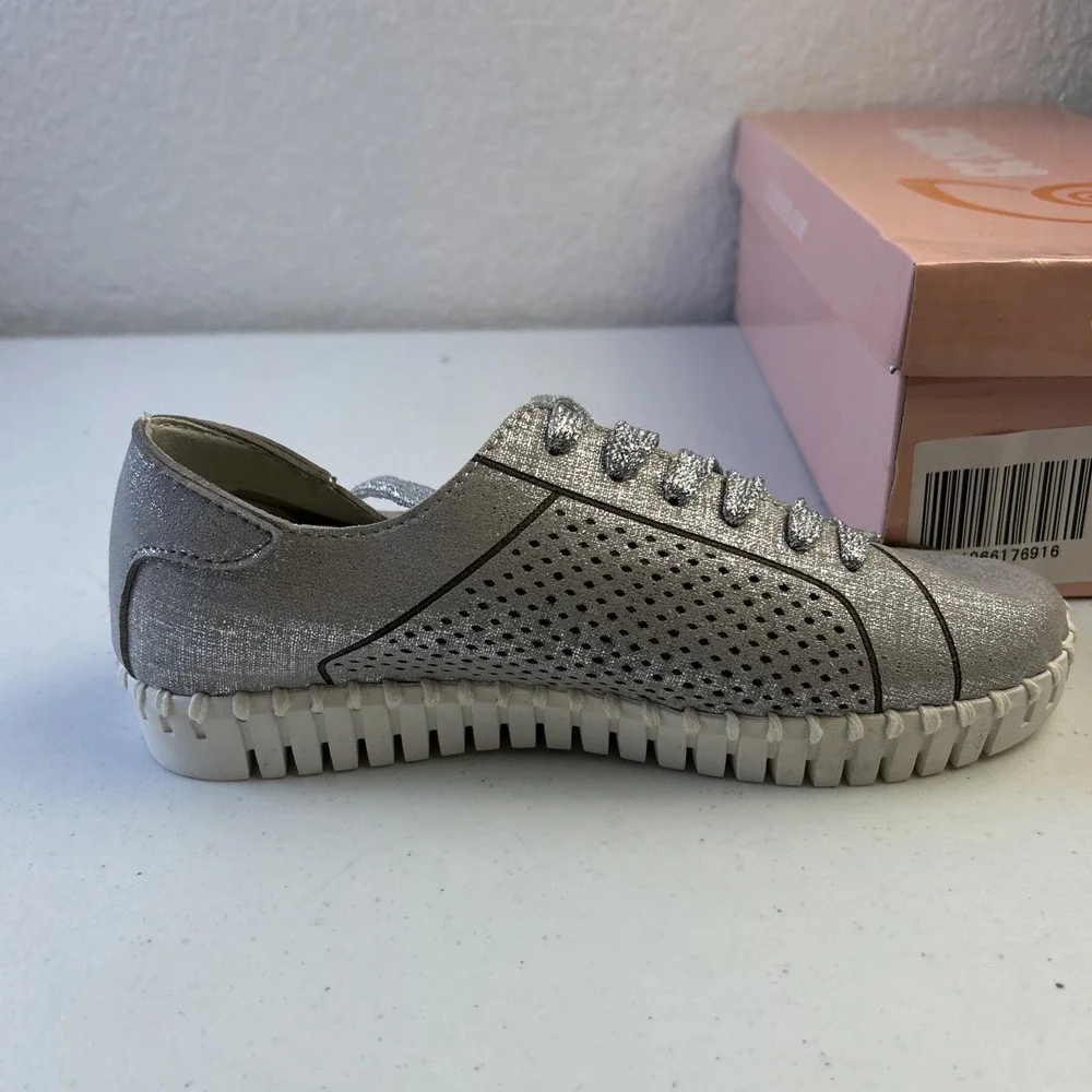 GC‎ Shoes Lex Shiny Silver Size 6  Sneaker Athletic Shoe
